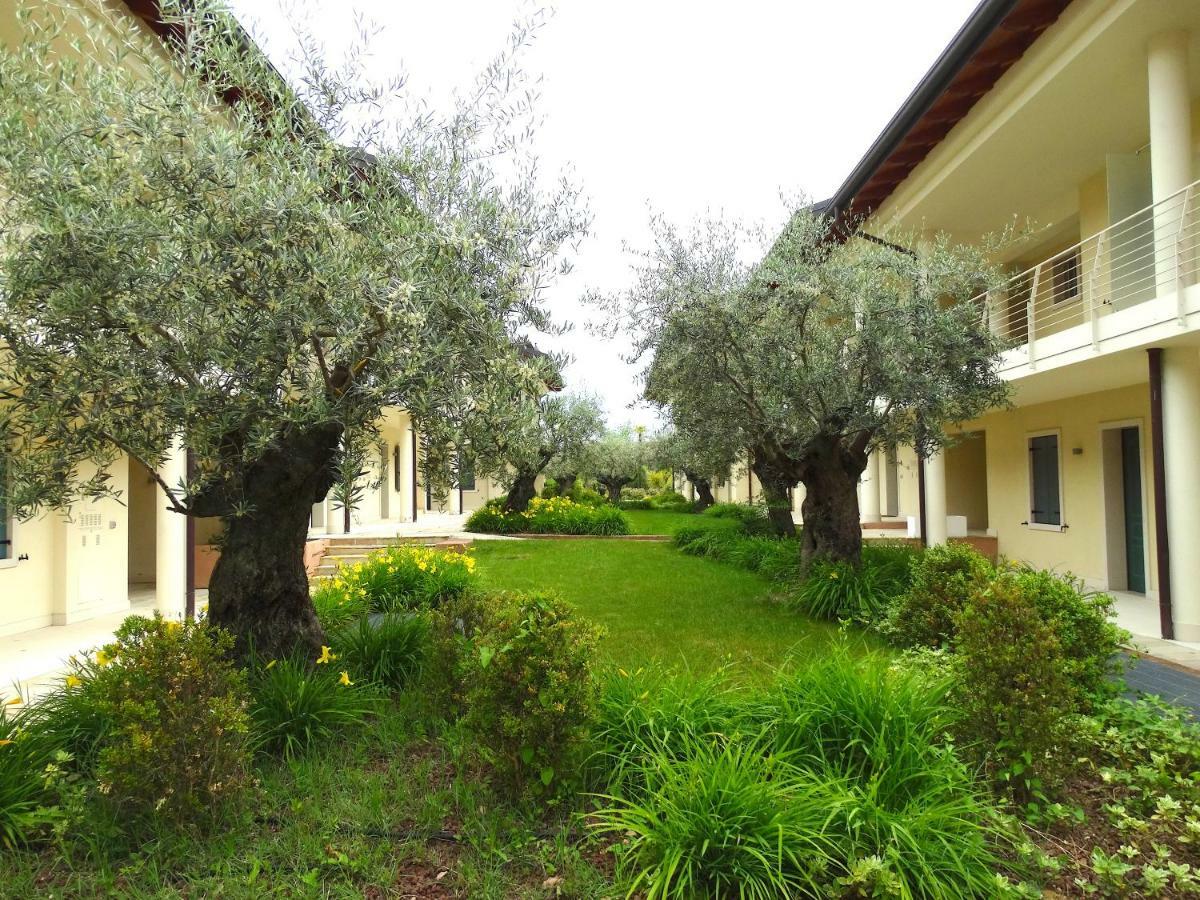 Phoenix Garda Hills Sirmione Exterior photo